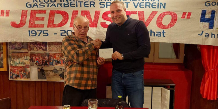 Štokinger uručio pomoć Jedinstvu