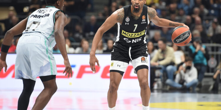 Partizan pao posle produžetka, Valensija odnela pobedu iz Arene