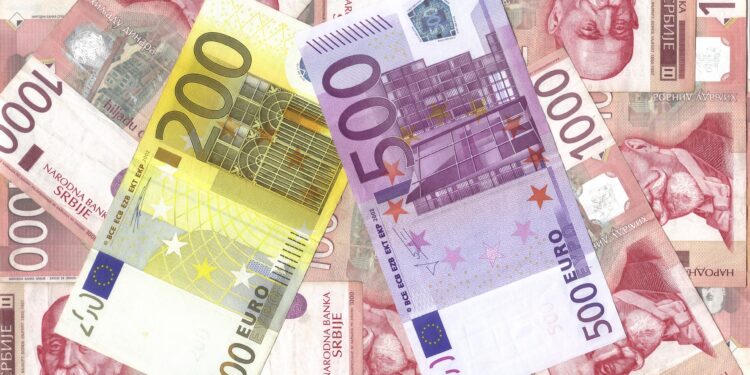 Lazović: Podela vaučera od 6.000 din predstavlja dopunu kućnog budžeta