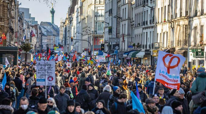 U Parizu protest zbog najavljene reforme penzija