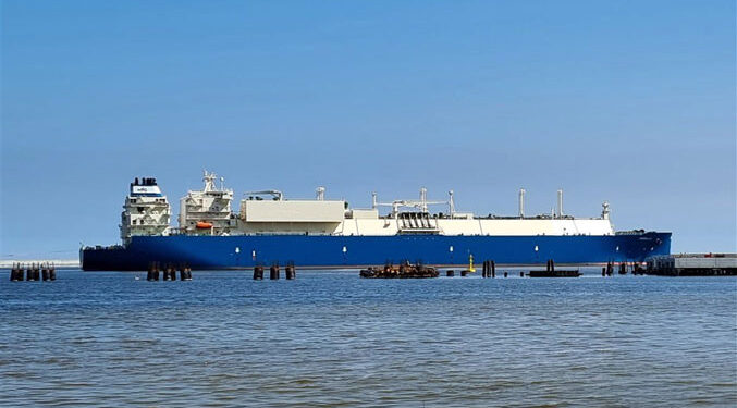Prvi tanker koji prevozi tečni gas iz Amerike stigao u Nemačku