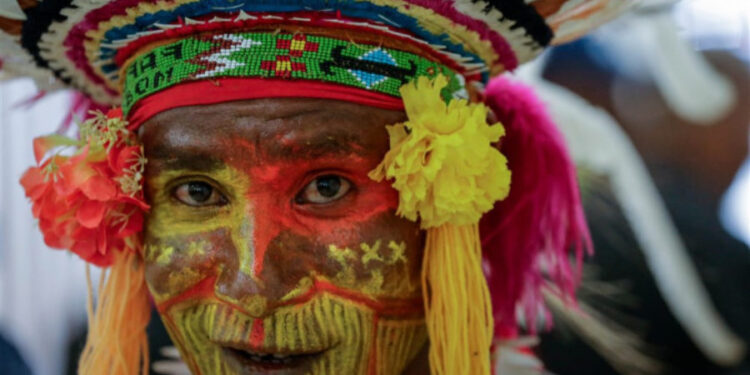 U Papua Novoj Gvineji oslobođeno troje talaca, među njima australijski profesor