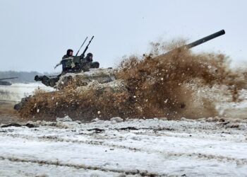 Mediji: Britanci obučavali ukrajinske tenkiste da koriste municiju sa osiromašenim uranijumom