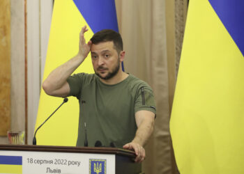 Zelenski: Ukrajina još ne može da krene u kontraofanzivu, čekamo municiju