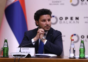 Abazović sa komandantom KFOR-a: Crna Gora posvećena regionalnoj stabilnosti