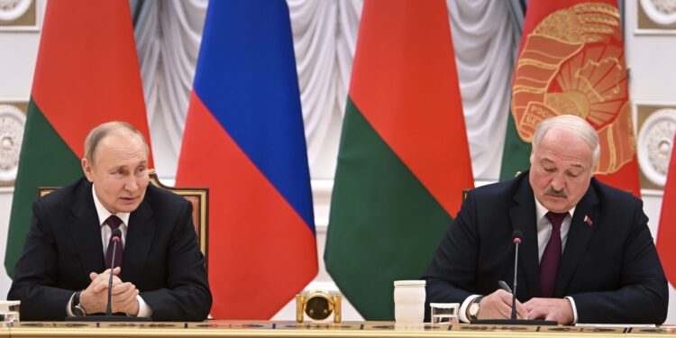 Lukašenko u Moskvi: Zapad vrši vojni pritisak – branićemo se svim sredstvima