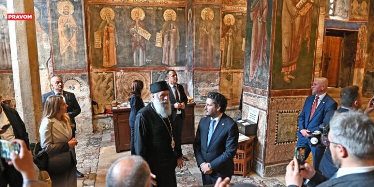 Koje su ključne poruke Abazovića sa Kosova?