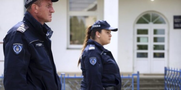 Devojčica napravila listu imena učenika sa naslovom “meta”