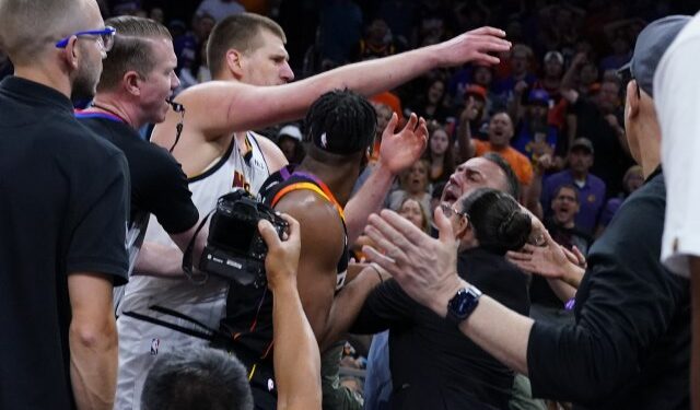Incident – Jokić odgurnuo vlasnika Finiksa, moguća suspenzija (VIDEO)