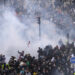 Prvomajski protesti širom Francuske obeleženi sukobima demonstranata i policije