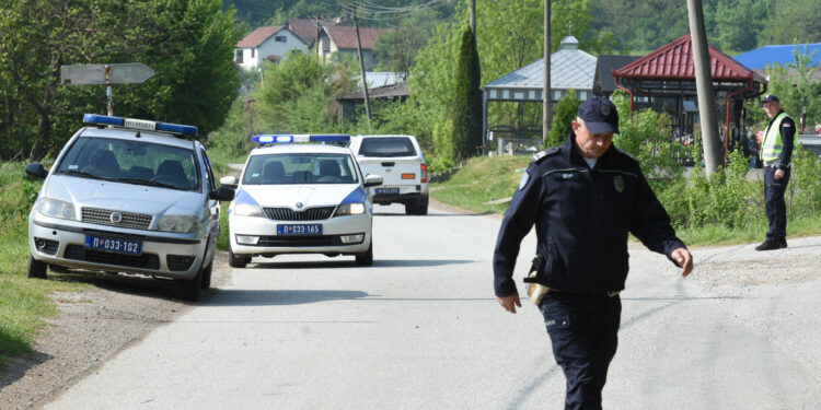 Svetski mediji o pucnjavi kod Mladenovca: “Talas šoka u Srbiji”