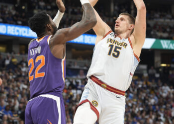 Jokić novim tripl-dablom srušio Finiks, Denver na korak od finala Zapada (VIDEO)