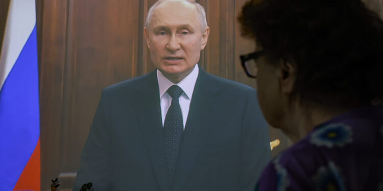 Vojska se povukla iz Moskve, Putin se obratio javnosti