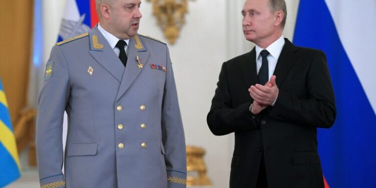 General Surovikin nije viđen od subote, CNN piše – bio tajni VIP član Vagnera