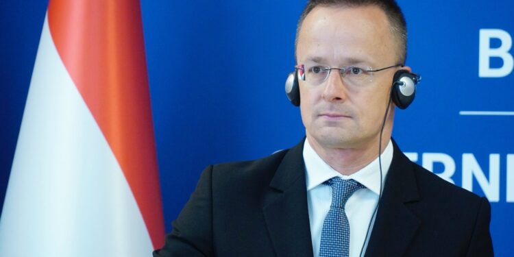 Sijarto: Energetska bezbednost Mađarske je danas nezamisliva bez Srbije
