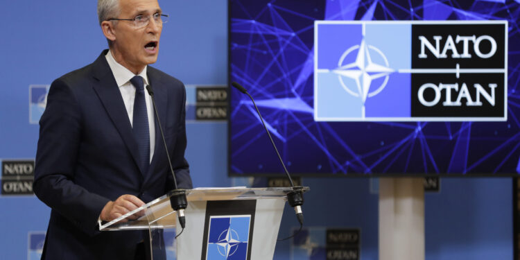 Stoltenberg: Razgovaraće se o povećanju proizvodnje oružja i municije