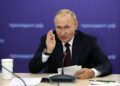 Putin: Pokušaj da se društvo podeli je udarac nožem u leđa Rusiji