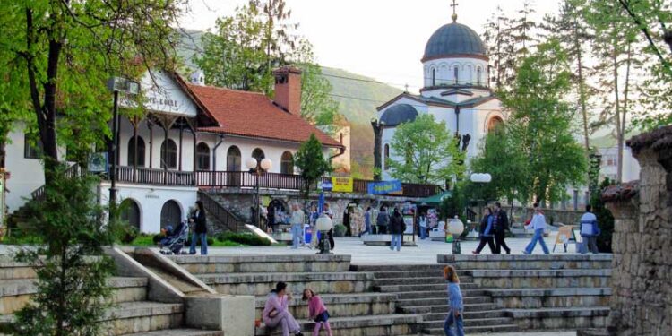 Sutra počinje prijava građana za novih 100.000 vaučera za odmor u Srbiji