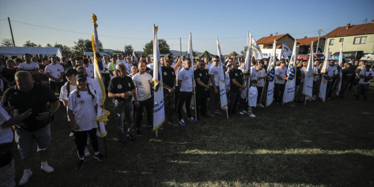 Ratne zastave na Maršu mira