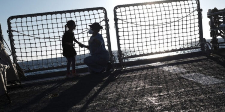 Za pola godine neevidentiranim migrantima u Tunisu stiglo milijardu dolara
