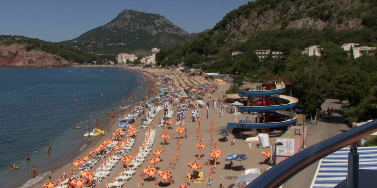 Državljanin Srbije pretučen u Sutomoru, uhapšene dve osobe
