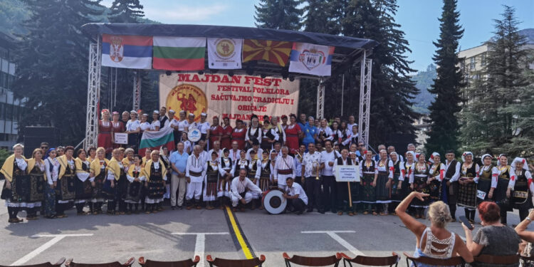 U zagrljaju majke Srbije