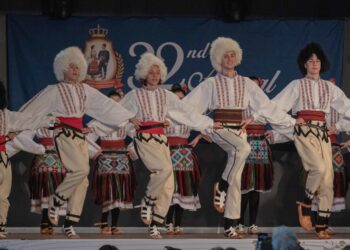 Revija srpske mladosti i folklora