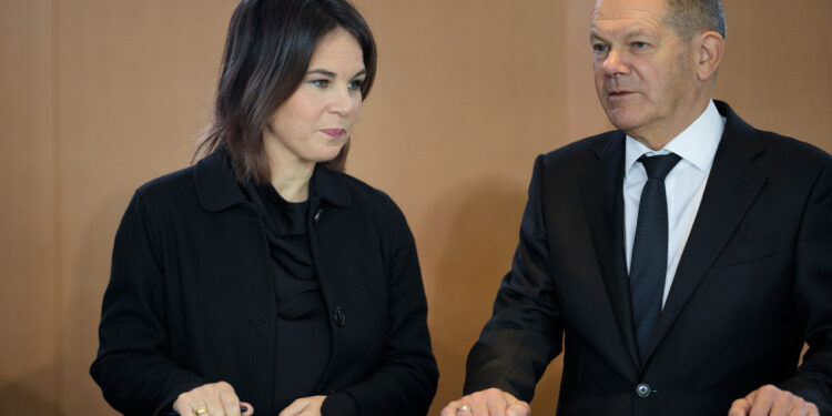 Šolc i Berbokova izviždani zbog pomoći Ukrajini