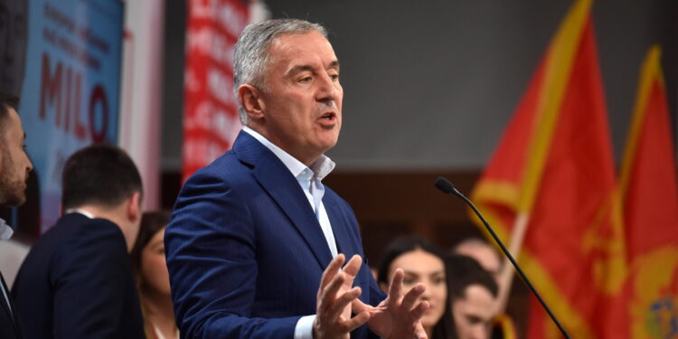 Đukanović: Popisom hoće da dokažu da je Crna Gora srpska država