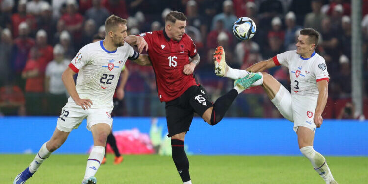 Albanski fudbaler provocira: „Želim Srbiju u grupi – da ih pobedimo 5:0“! (VIDEO)
