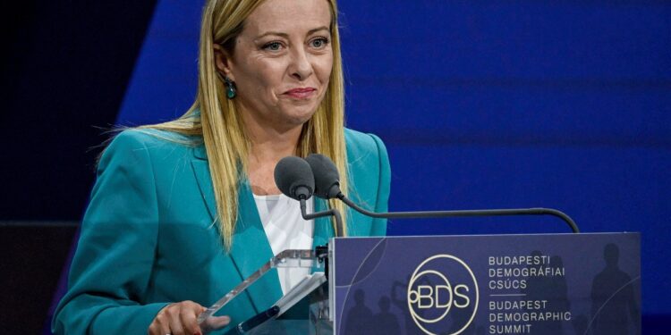 Prva godina Đorđe Meloni: Od radikalne desničarke do prijateljice Zapada