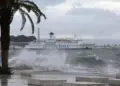Poplavljena gotovo cela obala Splita (VIDEO)