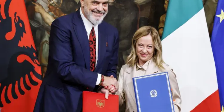 U Albaniji nezadovoljni zbog sporazuma sa Italijom