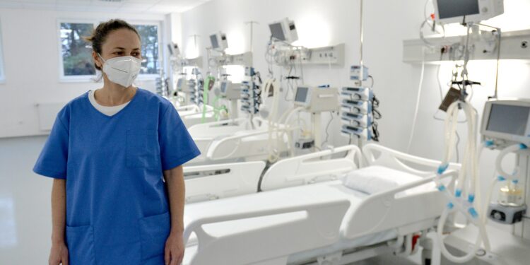 Odlična vest za medicinare: Posao za stalno za sve koji su lečili obolele od korone