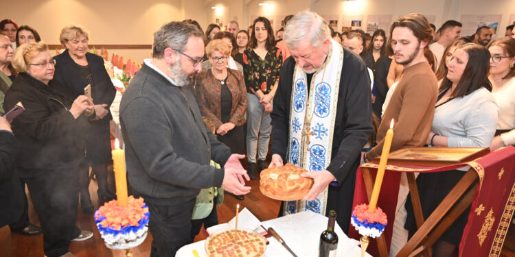 Izvor srpstva u Parizu