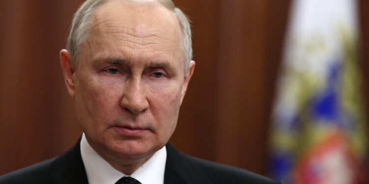 “Kad ono – šipak, oni već pred našim vratima”: Putin o obećanju NATO da se neće širiti na istok