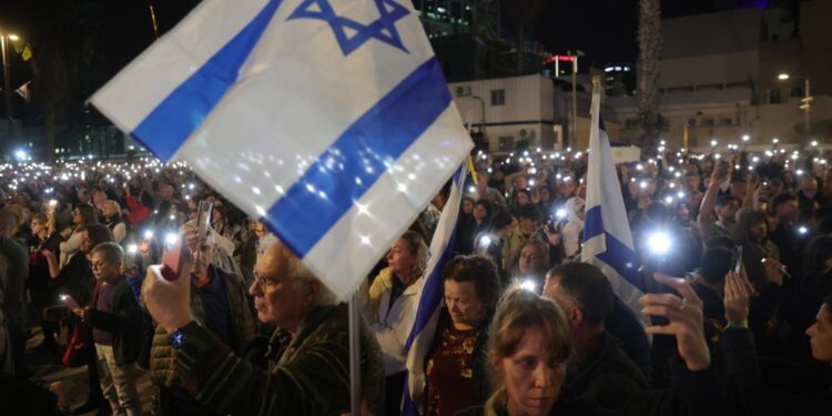 Protesti u Tel Avivu nakon što je vojska priznala da je greškom ubila tri taoca