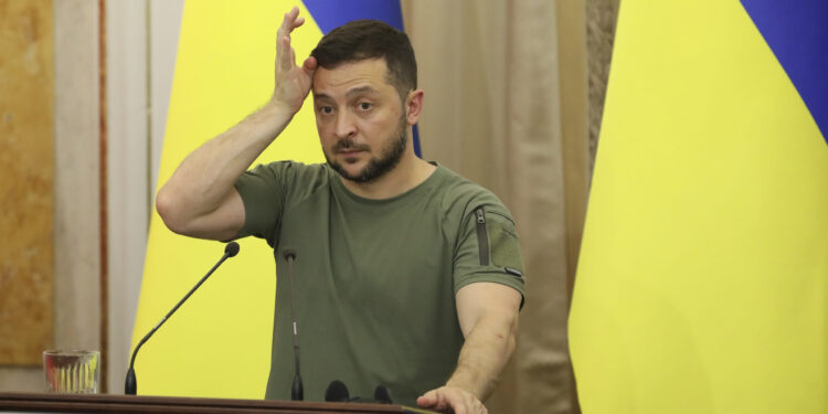 “Uklanjanje Zalužnija bila bi katastrofa za Zelenskog”