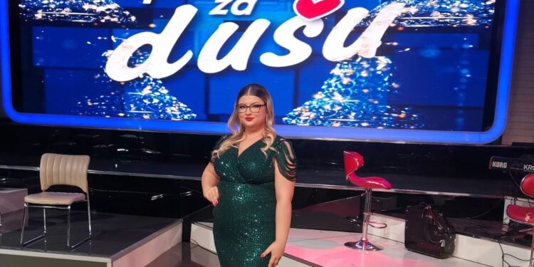 Milica Stojadinović novim singlom osvaja estradu!