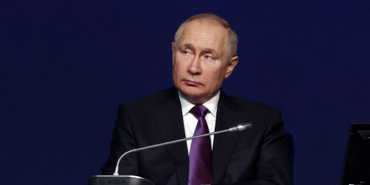 “Putin nam je za petama, a šta mi radimo?”