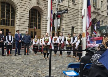 Srpska zastava se Njujorkom vijori