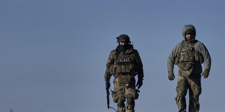 Bivši šef CIA: Ukrajina više nema vojnika za front