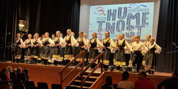 Folklorom skupljaju pomoć za Kosovo