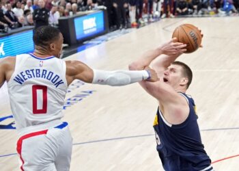 Jokić promašio trojku za pobedu (VIDEO)
