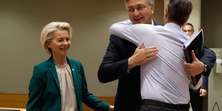 “Bild”: Plenković menja Ursulu fon der Lajen?