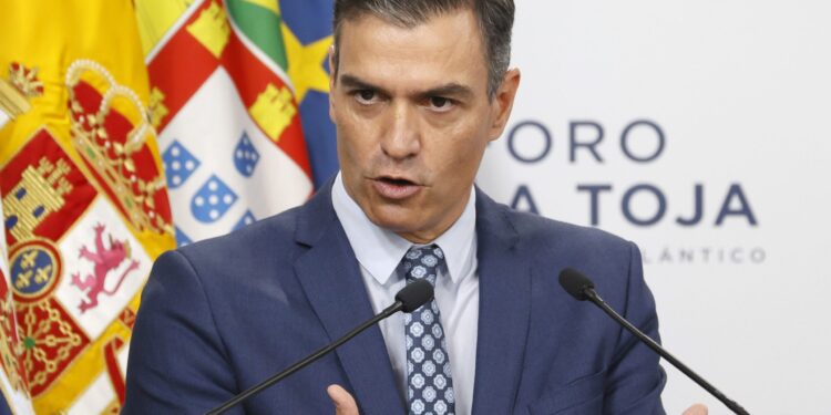 Sančes ostaje premijer Španije