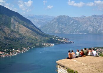 Crnogorci u problemu uoči turističke sezone