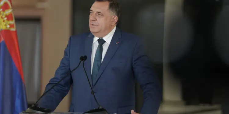 Dodik: Hrvatska bi sada trebalo da ćuti!