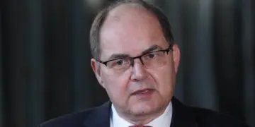 Šmit: Otvaranje pregovora sa EU odlučujući trenutak za BiH