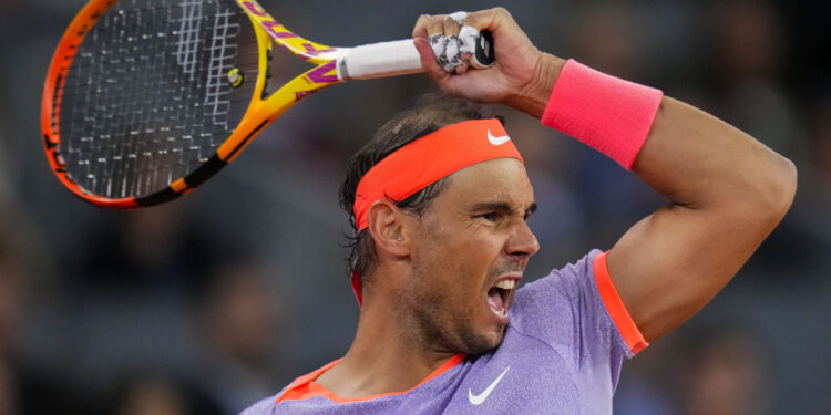 Španski teniser Rafael Nadal preokretom do drugog kola Mastersa u Rimu